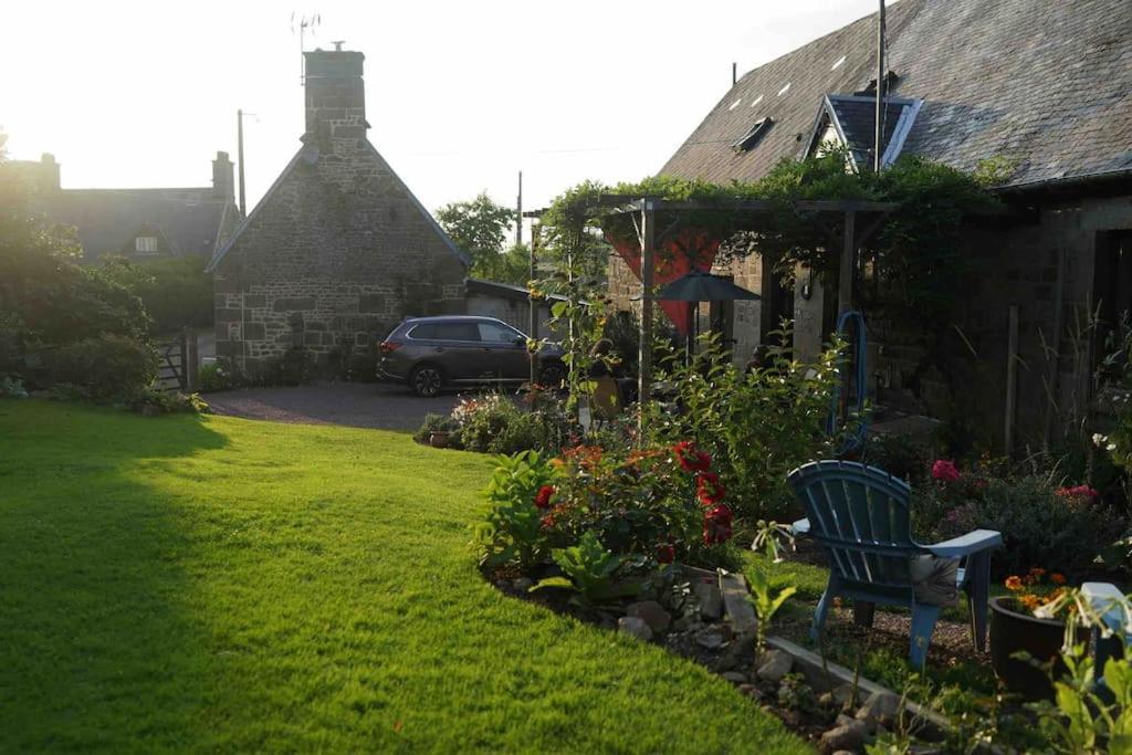 Le Petit Fleur - The Little Flower, Cosy Cottage Saint-Michel-de-Montjoie Exterior foto